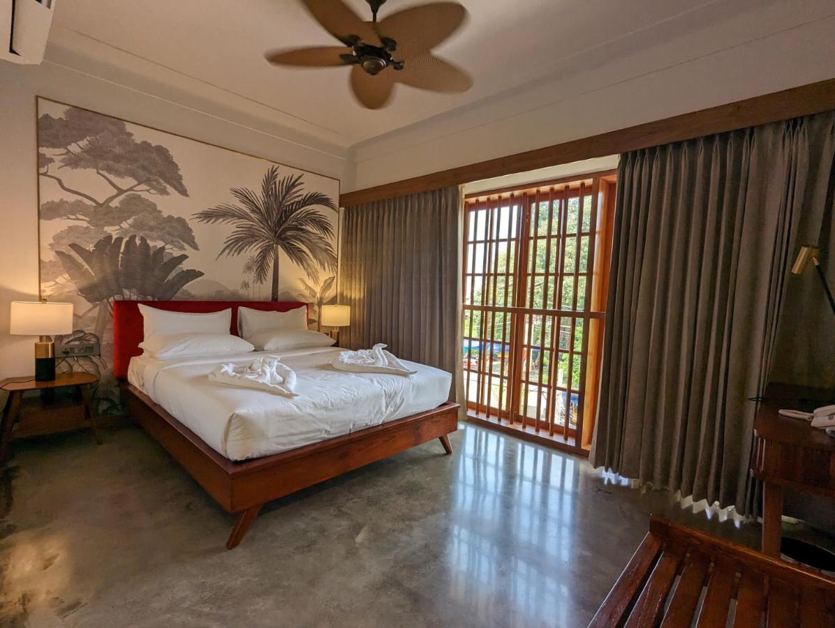 Prasanthi Hotel Kollam Luaran gambar