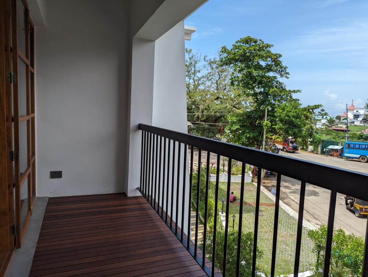 Prasanthi Hotel Kollam Luaran gambar