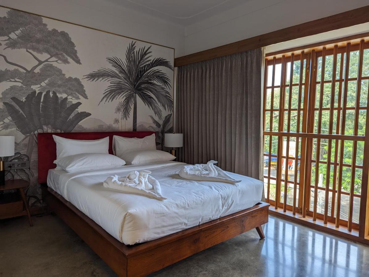 Prasanthi Hotel Kollam Luaran gambar
