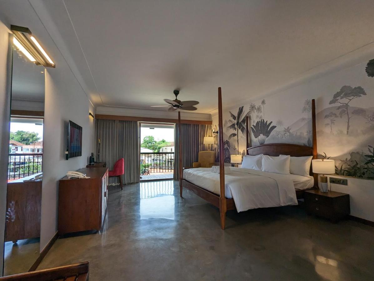 Prasanthi Hotel Kollam Luaran gambar