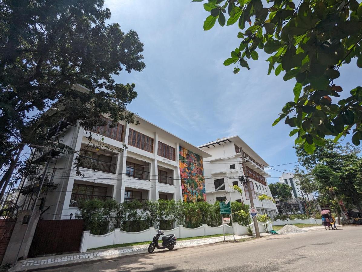 Prasanthi Hotel Kollam Luaran gambar